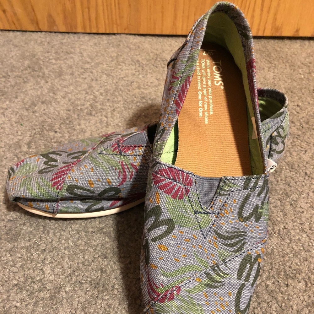 Toms shoes